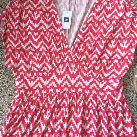 GAP Summer Dress with Graphic Print NWT - Picture 3 of 5